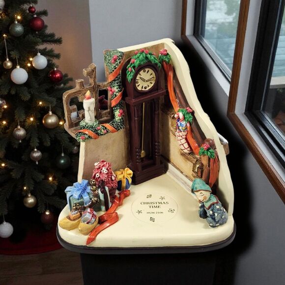 Goebel Hummel HUM 2106 Christmas Time Musikfest Music Box Plays Joy to the World - Picture 1 of 14